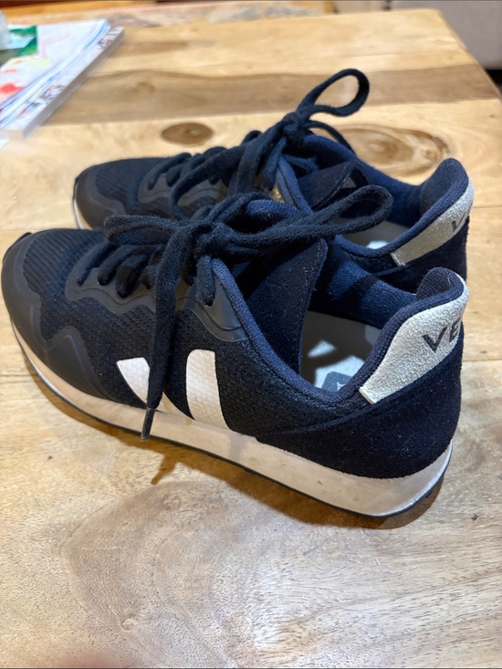 Veja Shoes - Veja women’s black and ivory Sneakers size 6